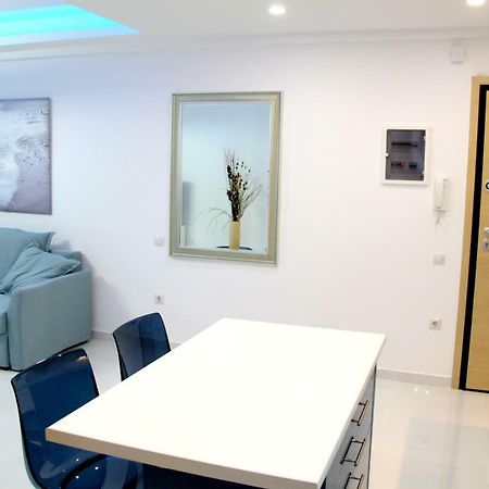 Thiseos 319. Beautiful Apartments Near The Cultural Center Of The Capital. 아테네 외부 사진